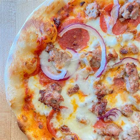 PIzza Toppings List - Foodology Geek