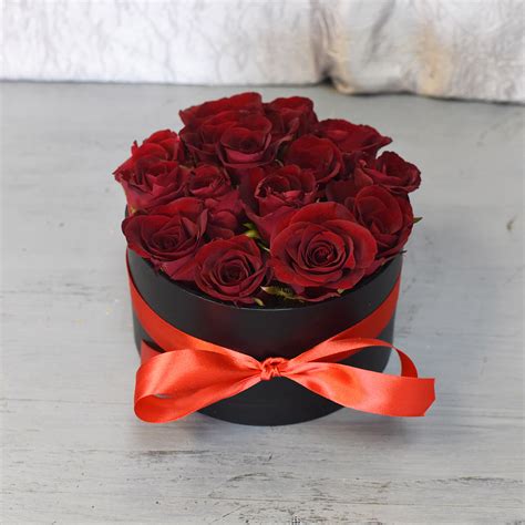 Roses In A Round Box at Patrick Purcell blog