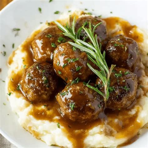 Meatballs and Gravy - Easy & Delicious Recipe - The Sisters Cooking