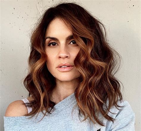30 Sophisticated Chestnut Brown Hair Ideas for All Seasons - Hair Adviser