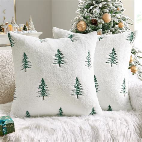 Amazon.com: MIULEE Christmas Decorative Pillow Covers Set of 2 Faux Fur ...