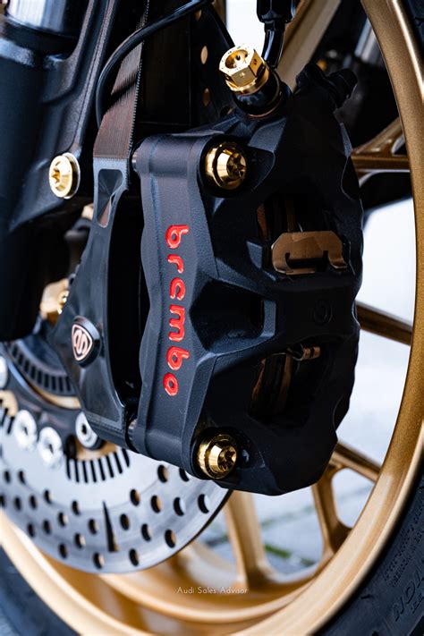 交車開箱分享｜HONDA ADV350 —— 12000公里的教訓，五個月磨練後的決定 - Mobile01