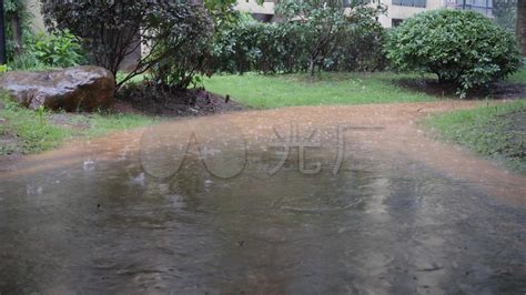 小区下雨、路面积水_1920X1080_高清视频素材下载(编号:4739491)_实拍视频_光厂(VJ师网) www.vjshi.com