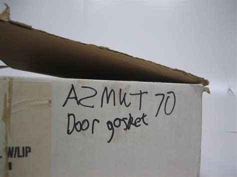 CR Laurence 60' 75001609 Black Vertical Bulb Seal w/Lip Azimut Yachts Door Trim - Max Marine Outlet