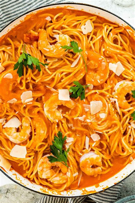 Easy Shrimp Vodka Sauce Pasta Recipe - Dinner, then Dessert