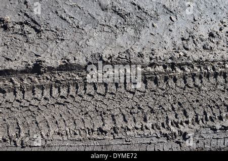 truck tire tracks in dirt at construction site Stock Photo: 41858281 ...
