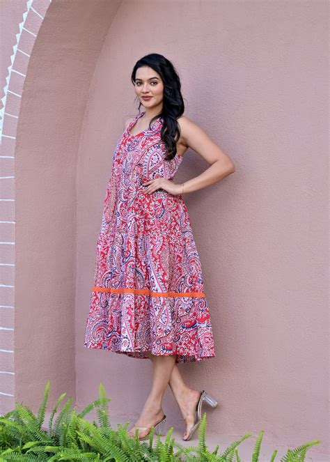 Mandana Sage Green Long Gown – Meraaki Fashion