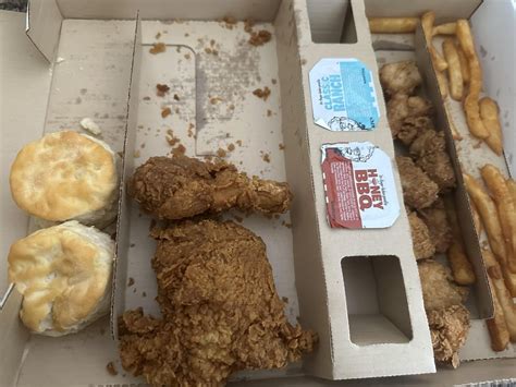 KFC Fill Up Box 的图像结果