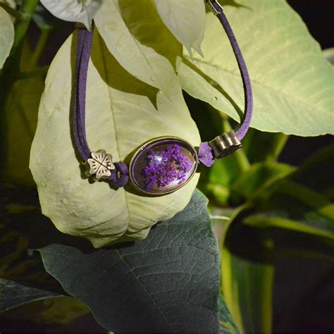 Charmed Cameo Real Dried Flower Bracelet – Vintage Floral Grace