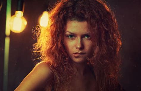 红发女图片-性感的红发女素材-高清图片-摄影照片-寻图免费打包下载