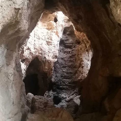 Cave of Munits in West Hills, CA (21 Photos)