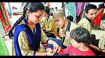 Raksha Bandhan: Family Members Strengthen Bonds Of Trust, Care With ...