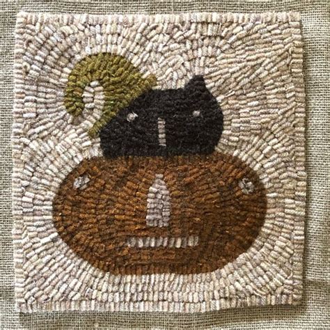 Rug Hooking Patterns 的图像结果