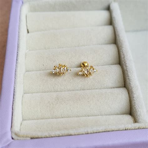 Saanvi mini studs (ball screwback) – pra_jewels