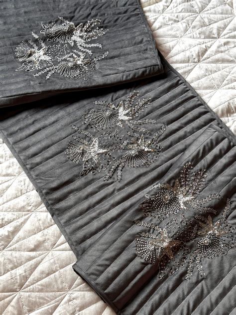 THE GREY SEA REEF BED RUNNER – NEXUS BY UPASNA