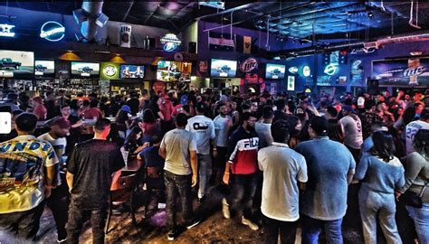 Maverick's Bar & Grill