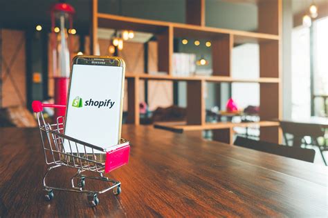 Shopify Website Builders In Montreal - Free Quote | Pearl White Media