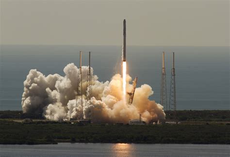 SpaceX Rocket Explodes Minutes after Liftoff in Florida - IBTimes India