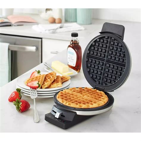 Cuisinart Round Classic Waffle Maker - Browns Kitchen