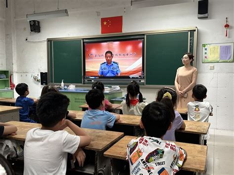 快乐过暑假 安全不放假——外国语小学举行2022学年第二学期休业仪式