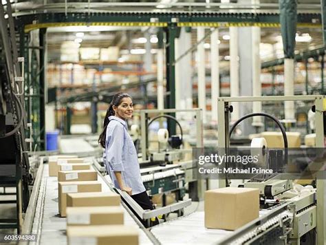 Assembly Line Worker 的图像结果