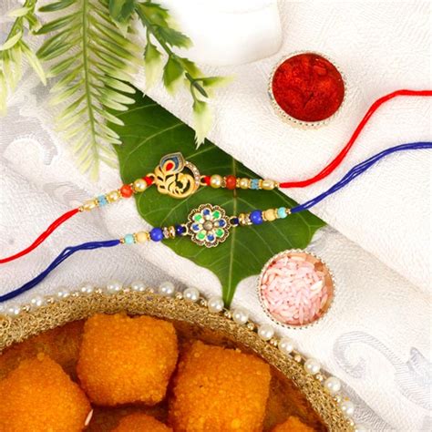Send Alluring Rakhi Set with Motichoor Ladoo Sweet Online