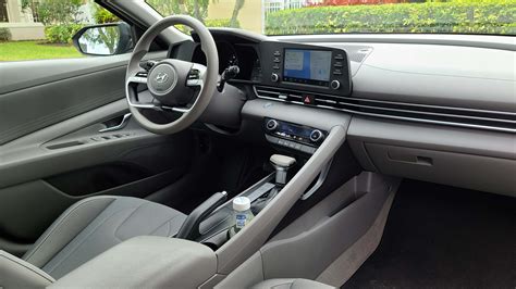 Hyundai Elantra 2022 White Interior