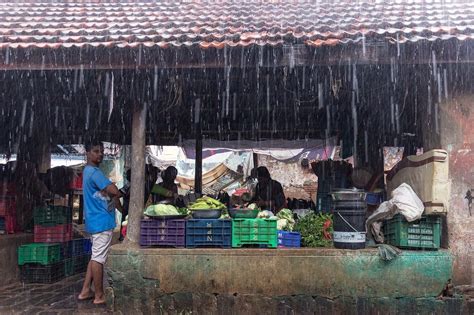 The Best Street Shopping Places In Chennai | WhatsHot Chennai