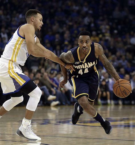 Klay Thompson erupts for 60 points as Warriors rout Pacers