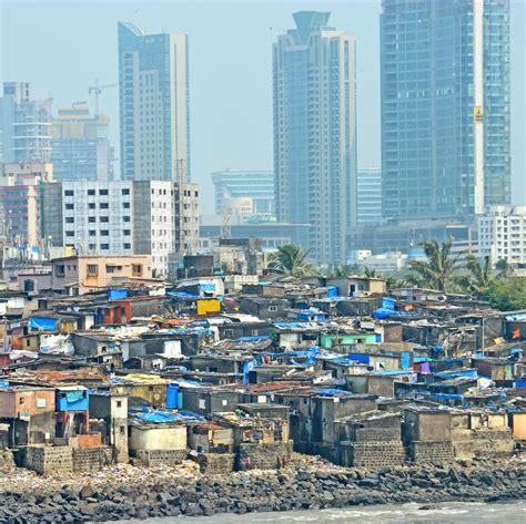 印度穷人是如何在一线城市生存的？_贫民窟
