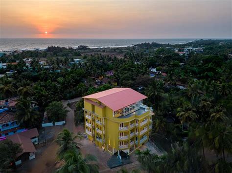 BEDZZZ XCLUSIV, MORJIM, GOA - Hotel Reviews, Photos, Rate Comparison ...