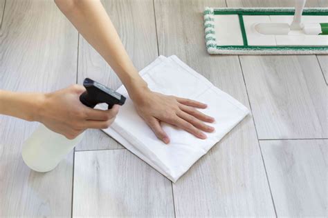 Best Mop To Clean Laminate Wood Floors | Floor Roma
