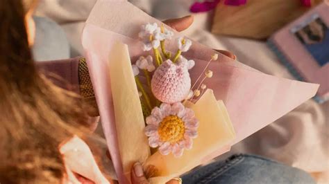 Shop for thoughtful personalized and customized gif | The Knot Company