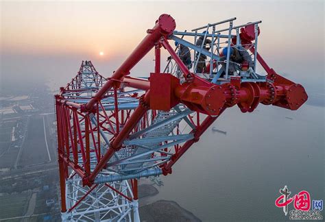 高385米，世界最高输电铁塔落户中国，老外感慨：这是咋建成的 - 知乎
