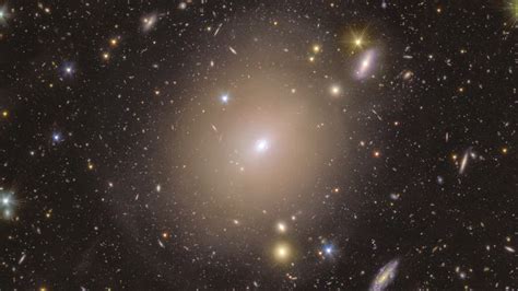Extremely rare ‘Einstein ring’ discovered close to Earth | Popular Science