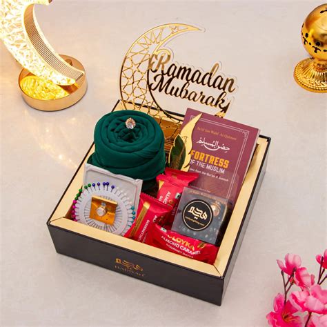 Golden Ramadan Mubarak Hamper - Ramadan Gift Hamper – Hadiyah Gifting