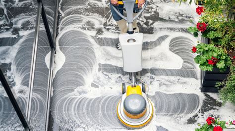 How to Do Wet Washing of Floors Like a Pro