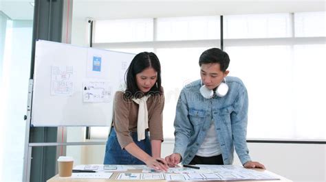 Collaboration Graphic Design 的图像结果