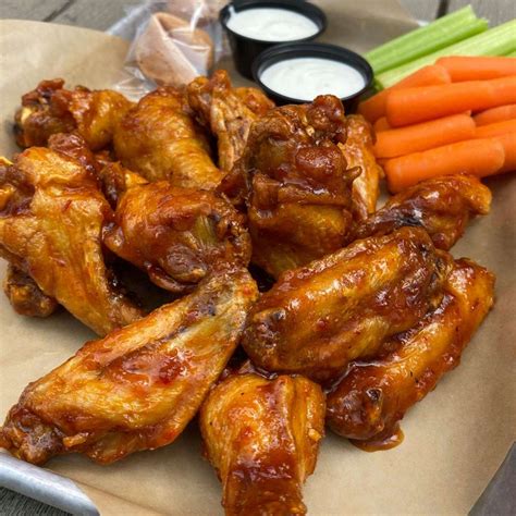 Top 8 Best Buffalo Wild Wings Sauces & Flavors for 2023