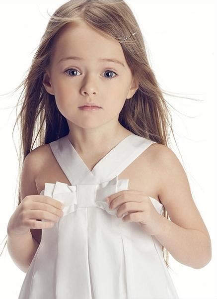 俄罗斯9岁萝莉被评“全球最美小女孩”_时尚_环球网