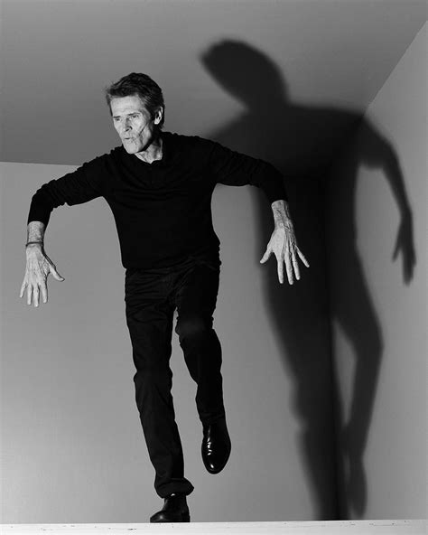 27 Willem dafoe poses ideas | willem dafoe, funny poses, willem dafoe poses