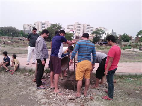 PATODI JOHAD: Narela Youth Rejuvenate a dry Pond – SANDRP