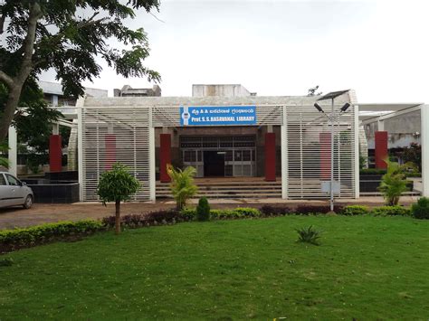 ಪ್ರೊ. ಶಿ.ಶಿ. ಬಸವನಾಳ ಗ್ರಂಥಾಲಯ - ಕರ್ನಾಟಕ ವಿಶ್ವವಿದ್ಯಾಲಯ, ಧಾರವಾಡ