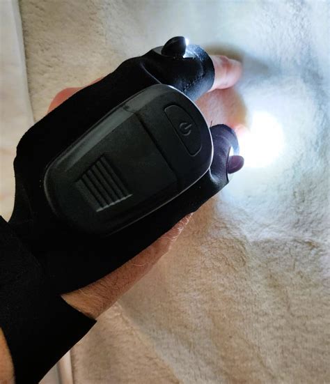 Vagocom LED Flashlight Glove Tools Unique Gifts for Men Dad Adults,Cool ...