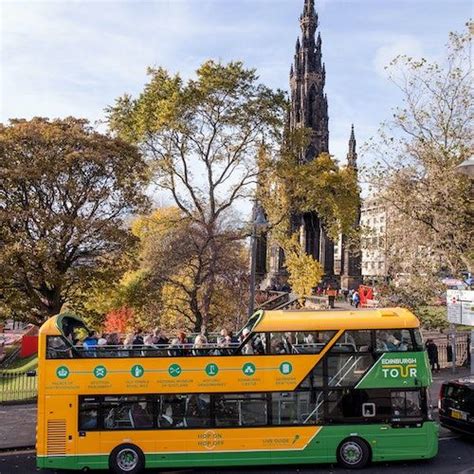 Hop-on Hop-off Bus Edinburgh, Edinburgh Castle, 1 January 2024 ...