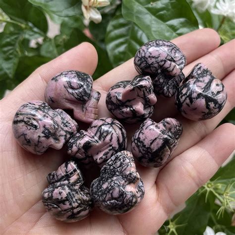 Buy Hslutiee 1 Healing Crystal Skull Statues, Hand Carved Human ...