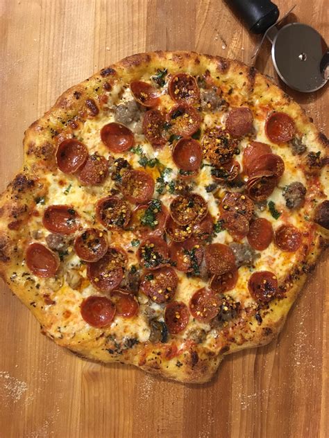 [homemade] Pepperoni, Mushroom, and Sausage Pizza : food