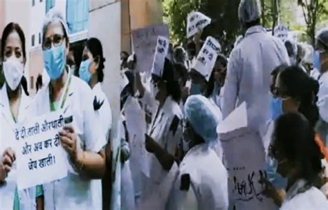 Medical staff protest for salary in IGIMS, OPD stalled among viral fever pa