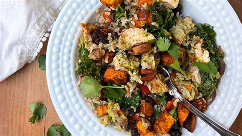 Southwest Chicken, Brown Rice & Veggie Bowls