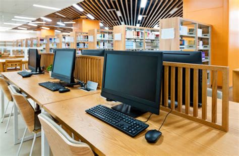 Library Computer Room 的图像结果